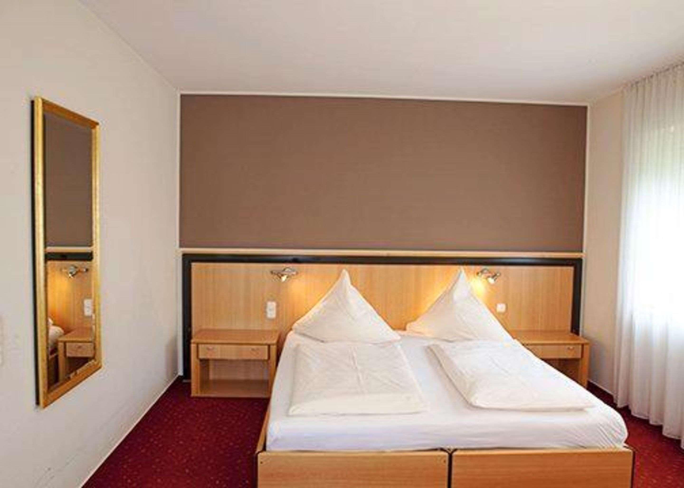 Comfort Hotel Ulm/Блауштайн Экстерьер фото